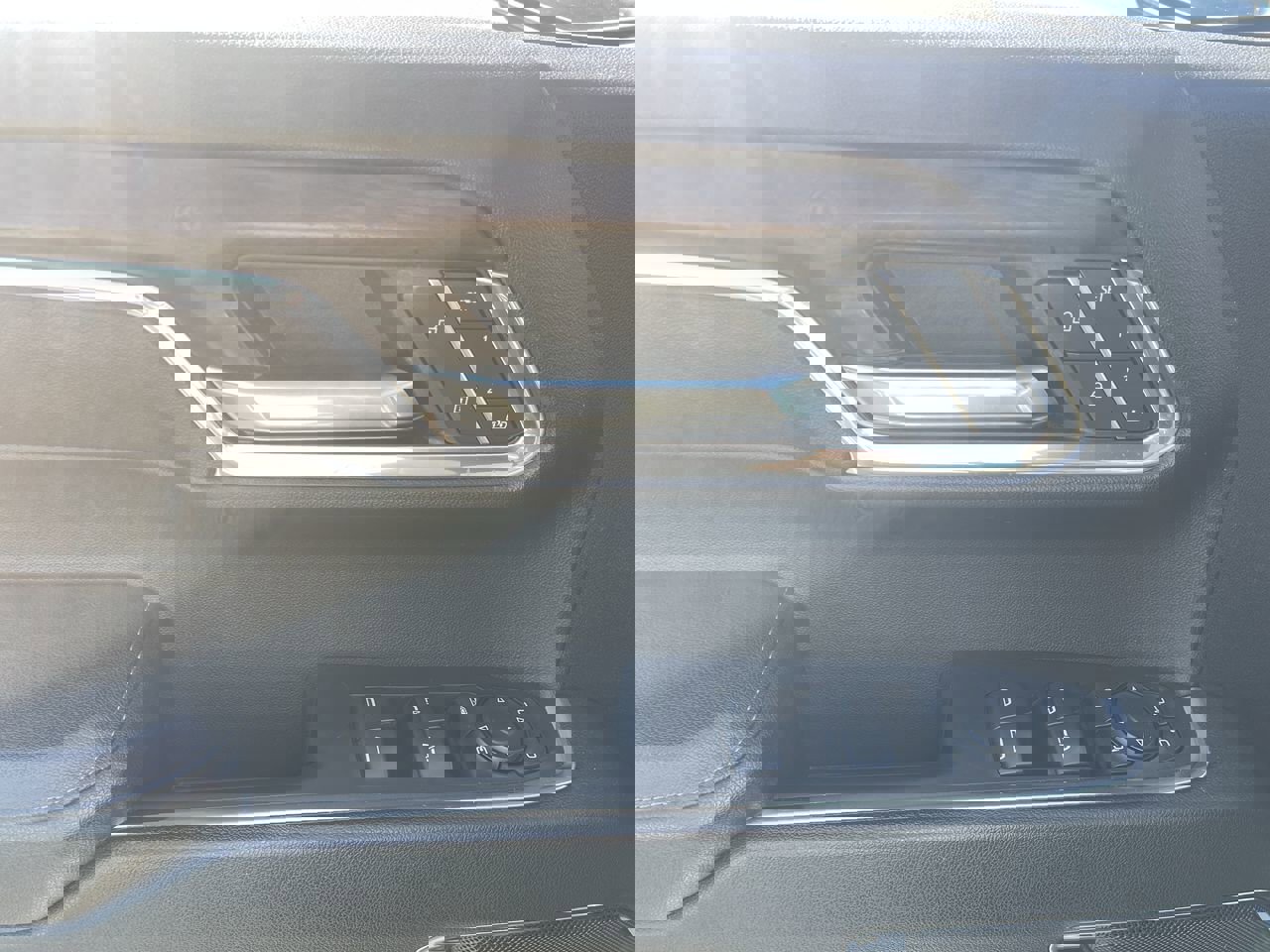 Certified 2024 GMC Sierra 1500 SLT image 23