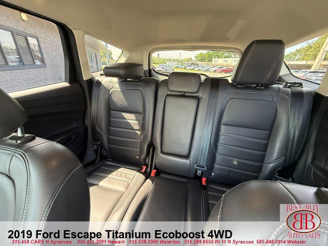Used 2019 Ford Escape Titanium AWD/4WD image 23