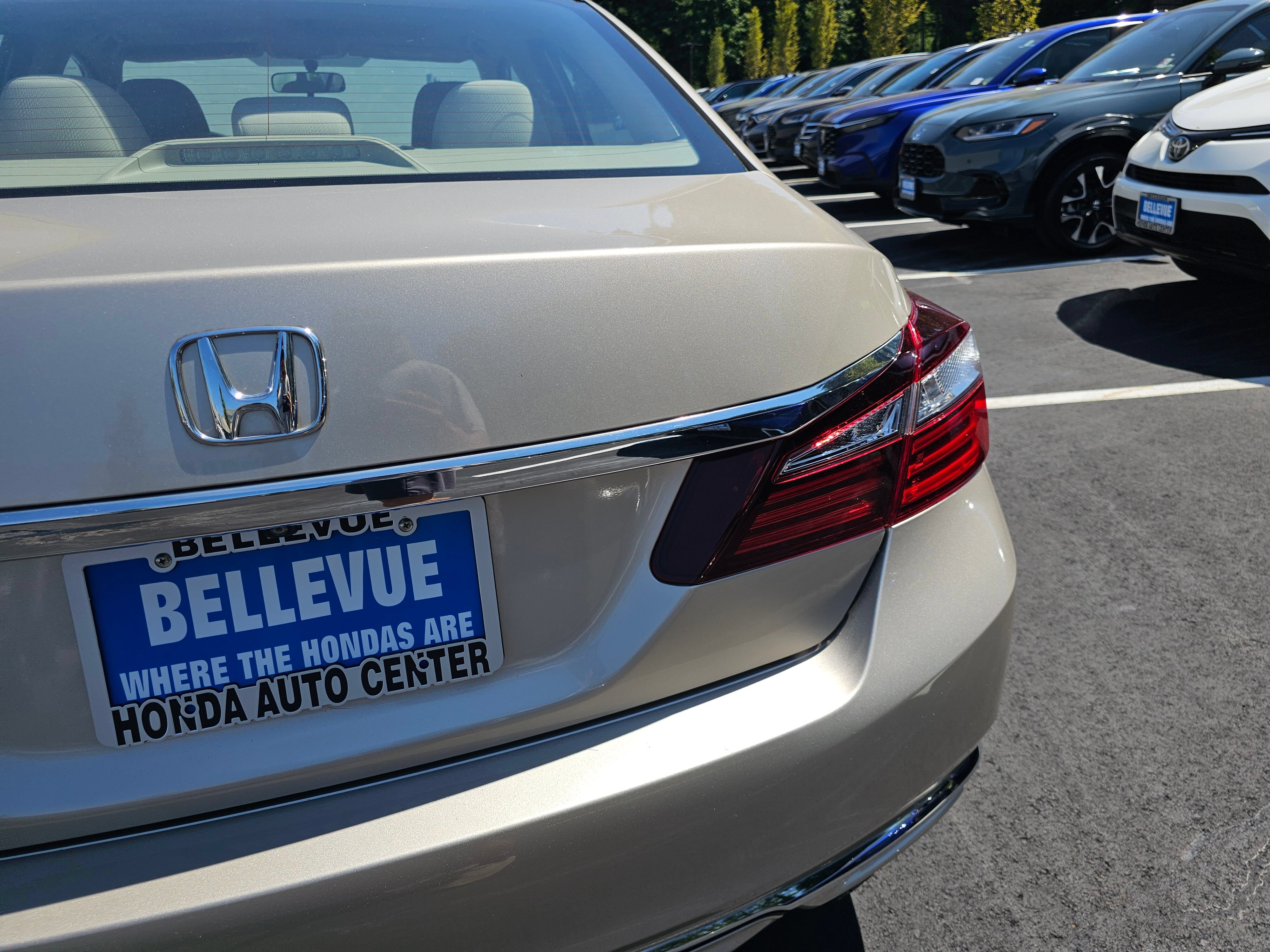 Used 2016 Honda Accord EX image 17