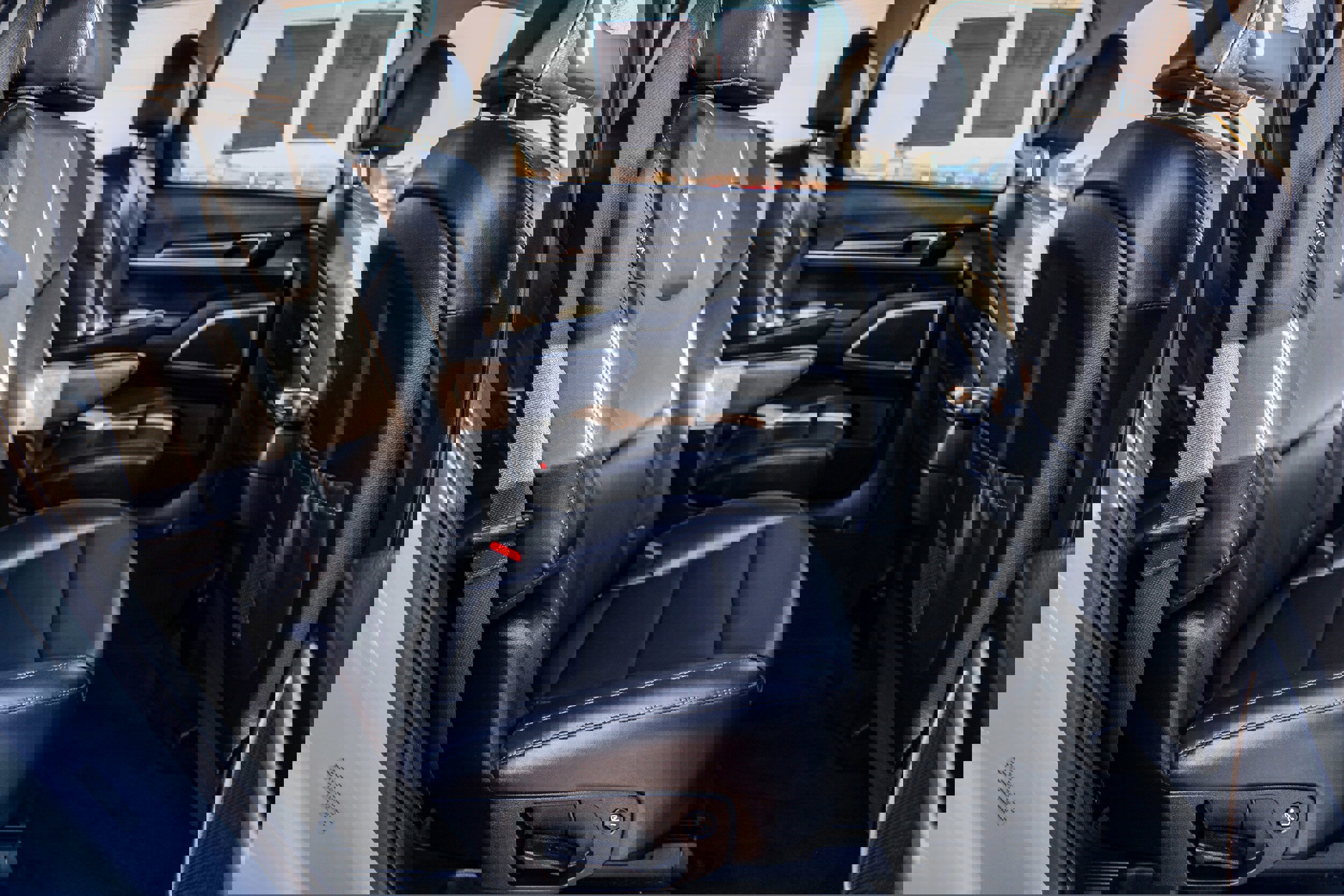 Used 2023 Kia Telluride S image 12