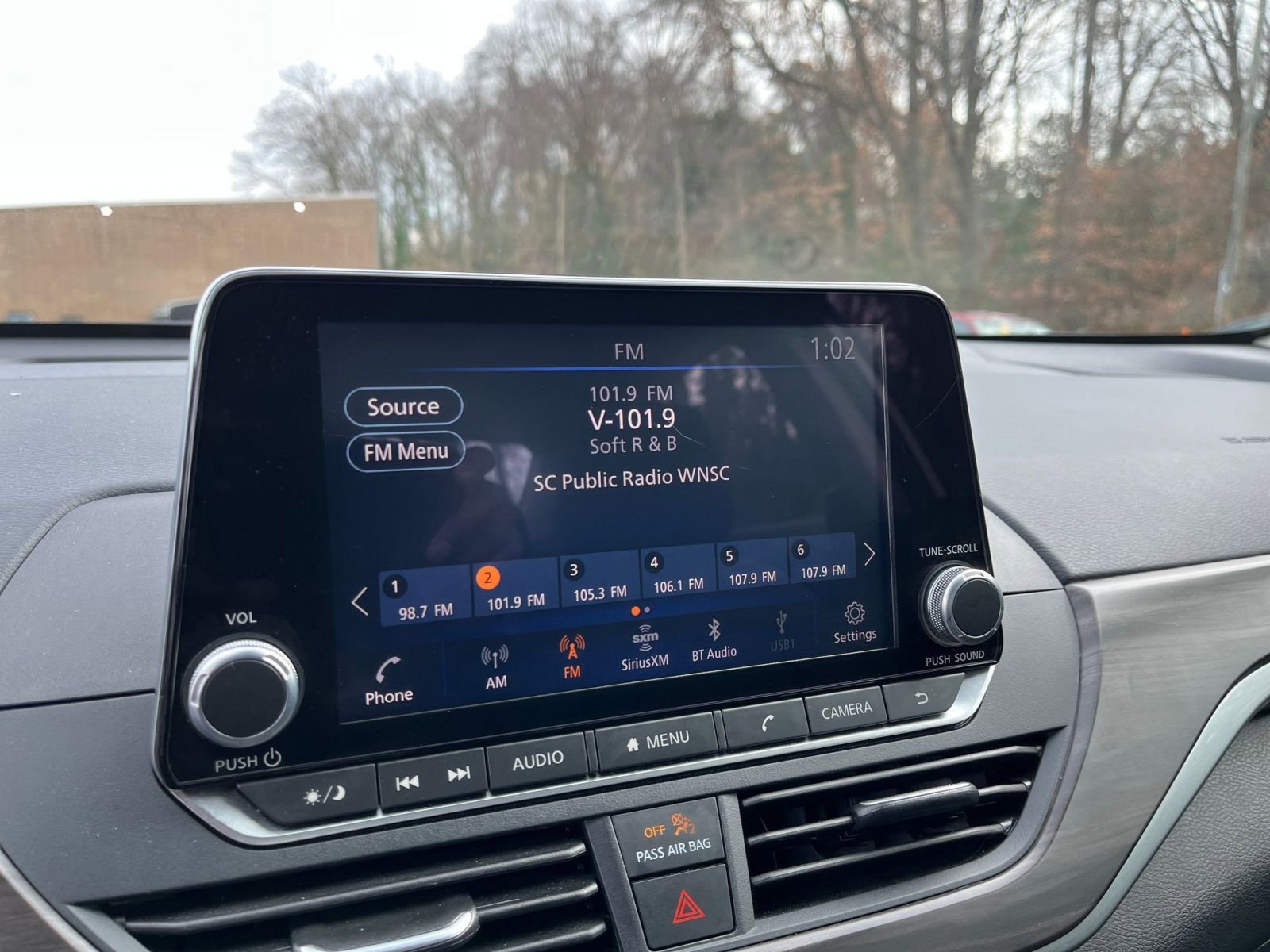 Used 2025 Nissan Altima 2.5 SV image 21