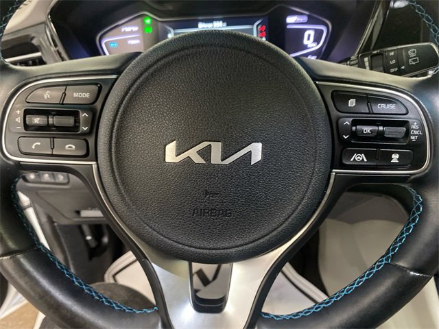 Used 2022 Kia Niro EX Premium image 11