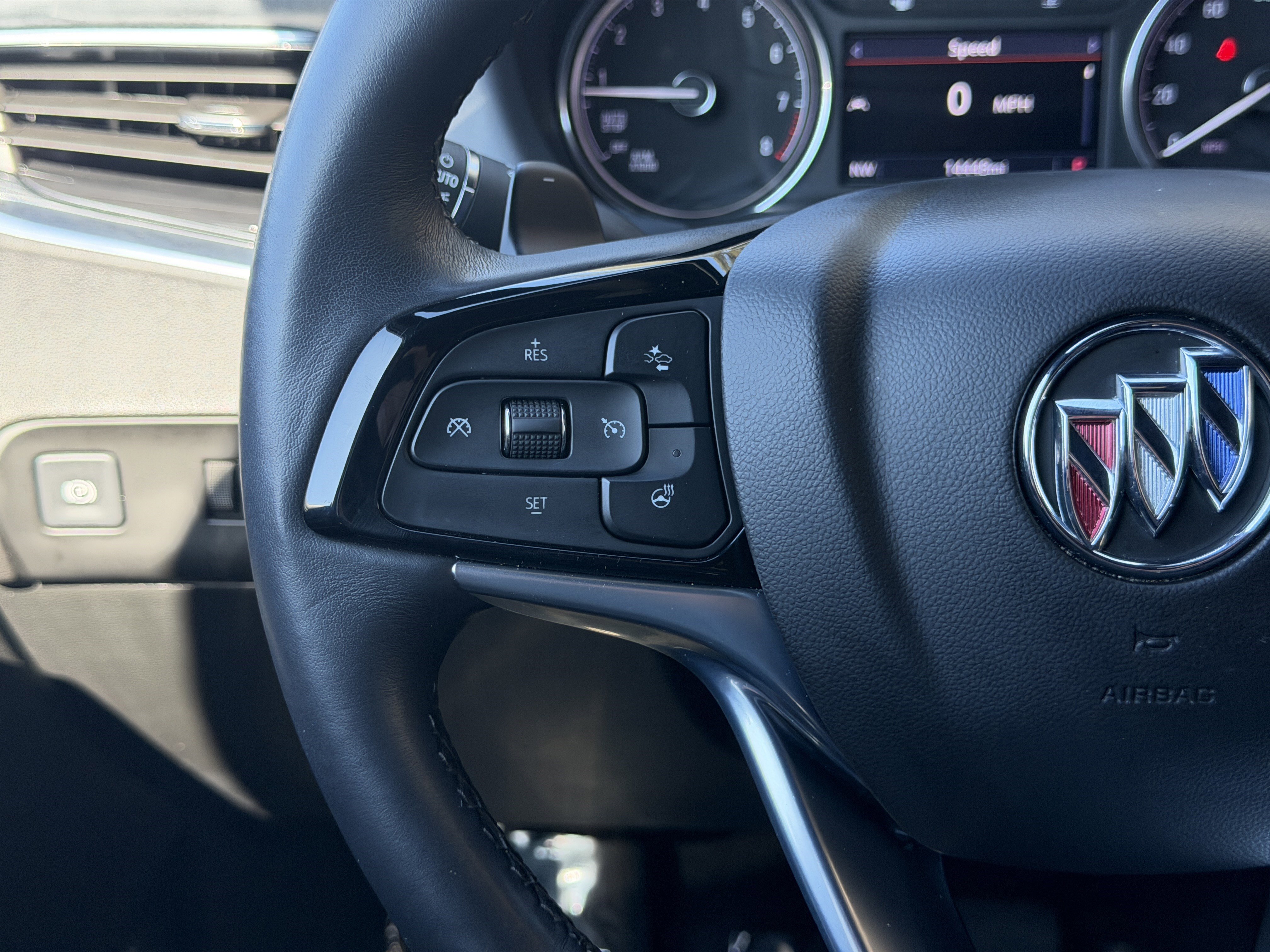 Used 2023 Buick Enclave Essence image 30