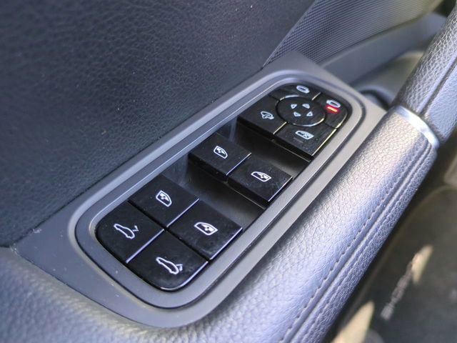 Used 2020 Porsche Cayenne image 28