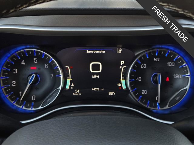 Used 2023 Chrysler Pacifica Touring-L FWD image 33