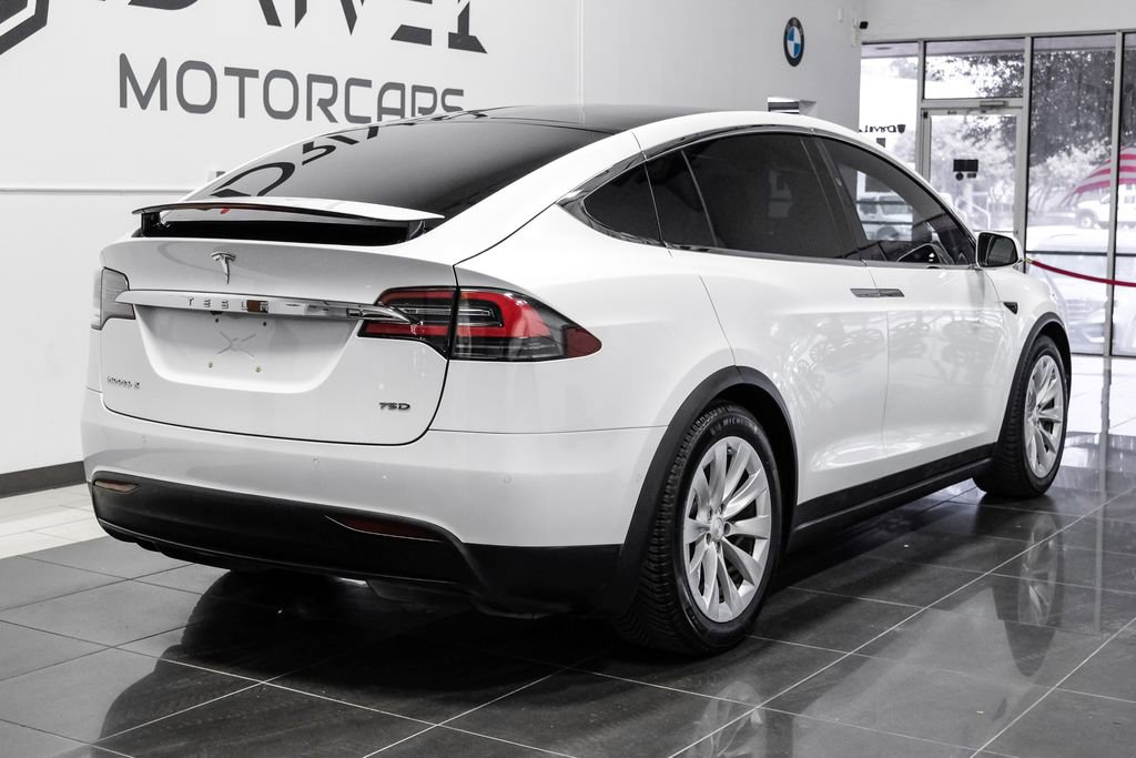Used 2017 Tesla Model X 75D AWD/4WD image 10