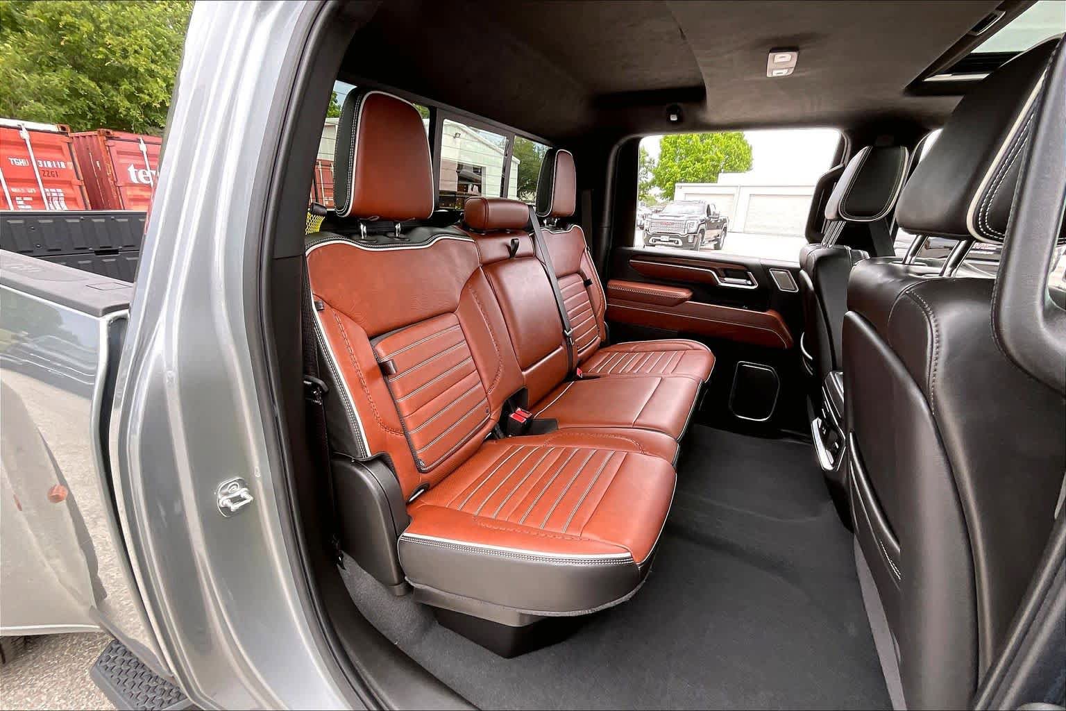 Used 2025 GMC Sierra 3500 Denali Ultimate AWD/4WD image 21
