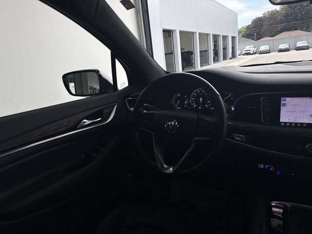 Used 2022 Buick Enclave Avenir w/ Avenir Technology Package AWD/4WD image 38