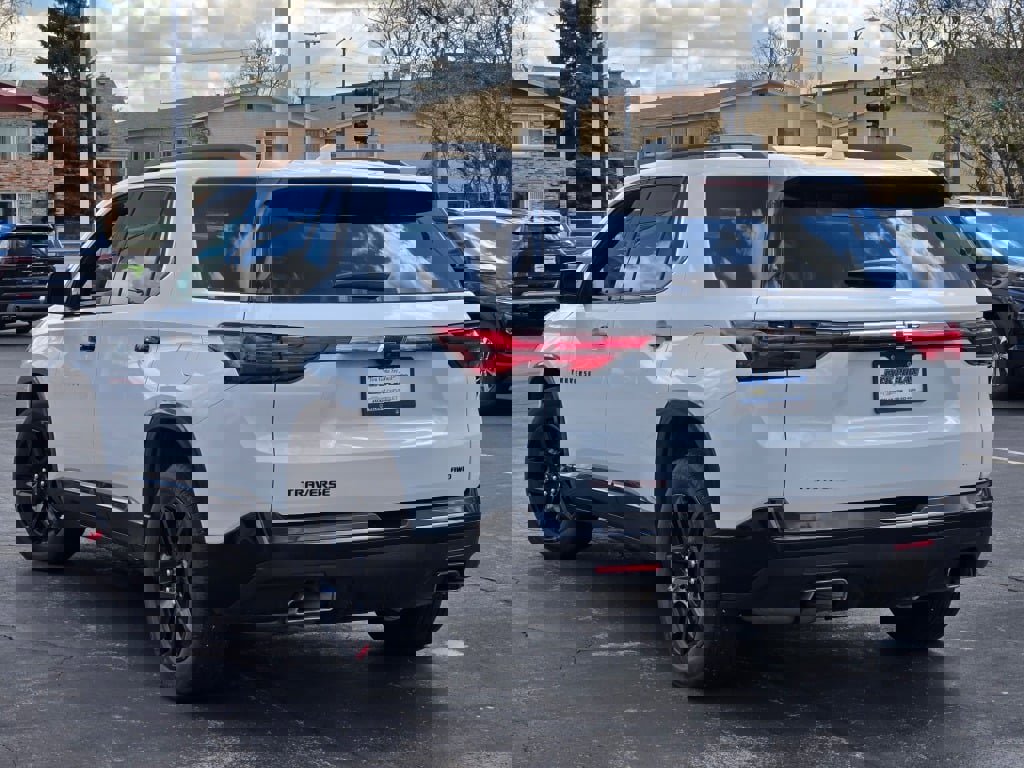 Used 2023 Chevrolet Traverse Premier w/ Redline Edition image 18