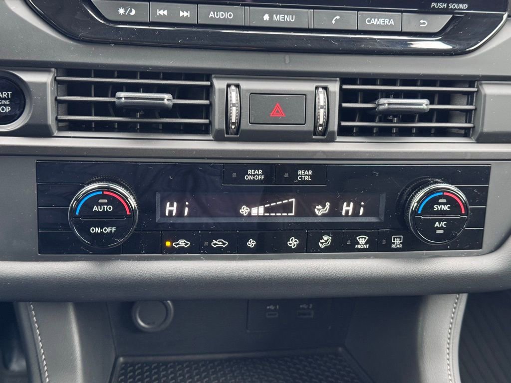 Used 2025 Nissan Pathfinder S image 10