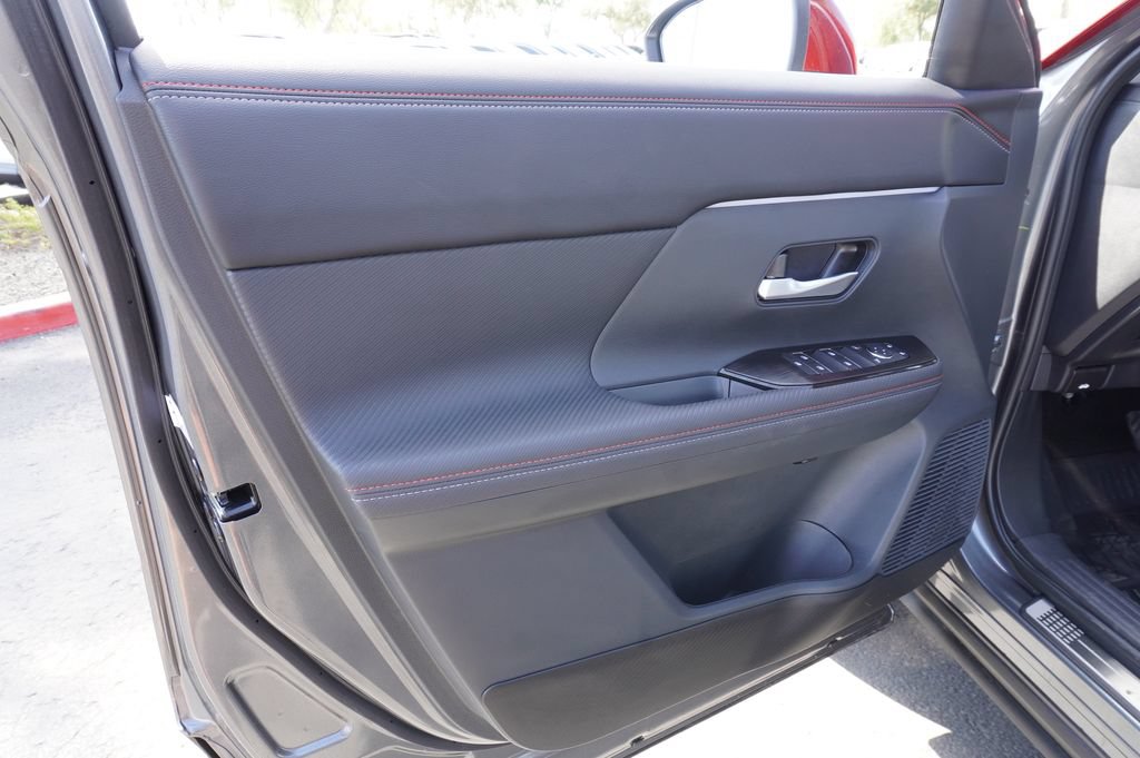 Certified 2025 Nissan Kicks SR w/ Illumination Package FWD image 14