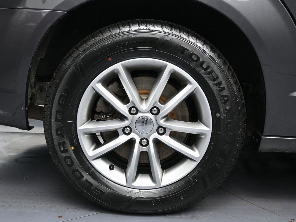 Used 2017 Dodge Grand Caravan SE image 13