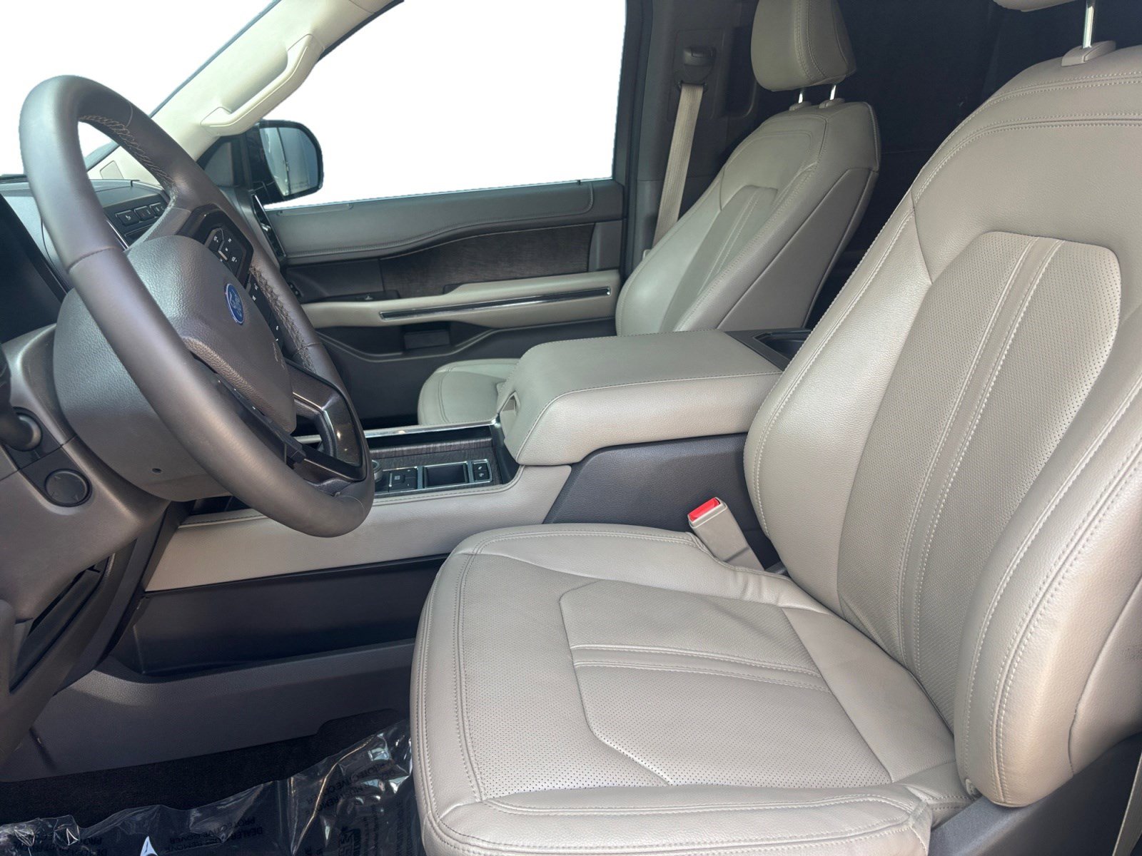 Used 2021 Ford Expedition Limited image 9