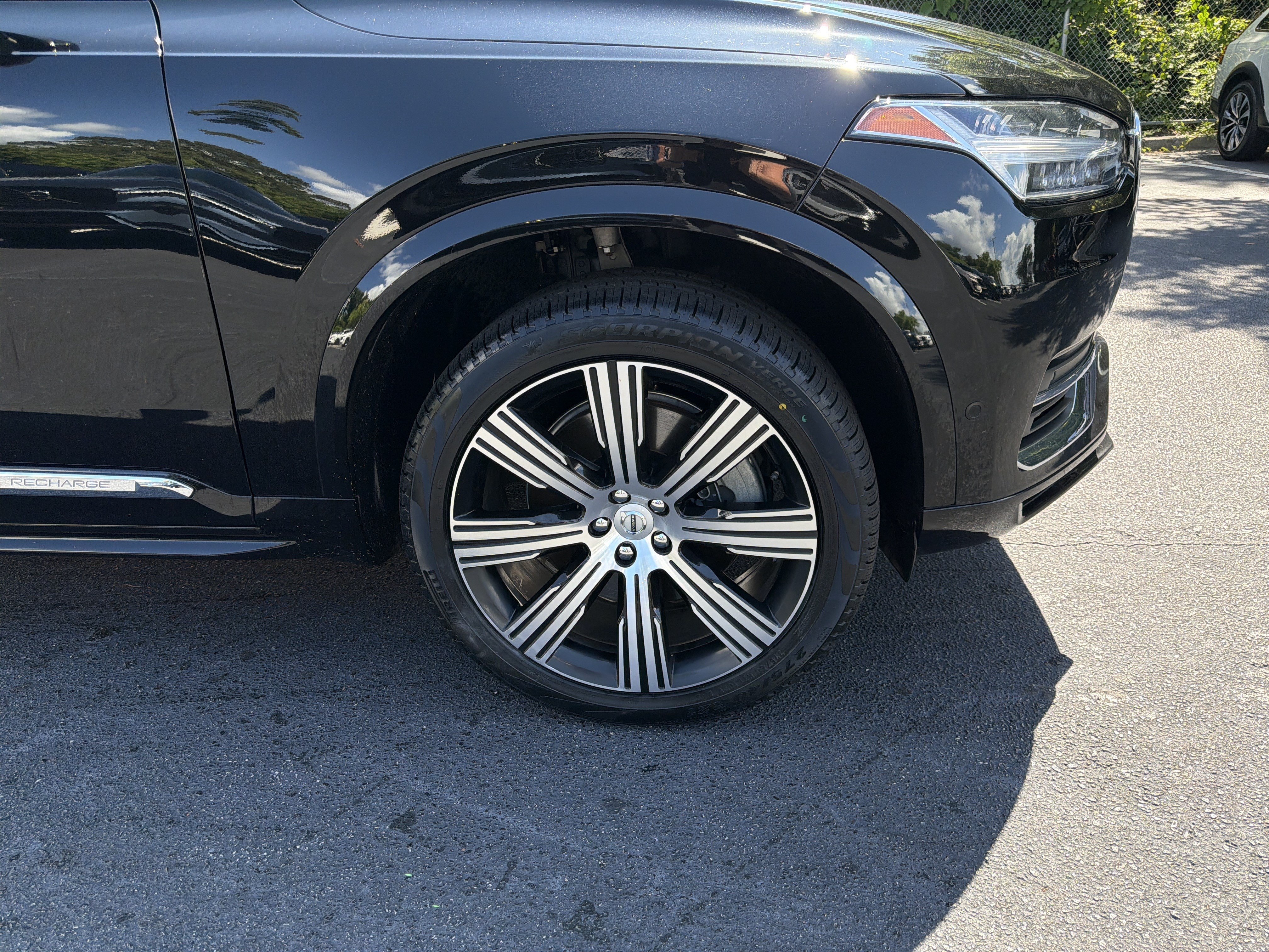 Certified 2024 Volvo XC90 T8 Ultimate w/ Protection Package Premier AWD/4WD image 13