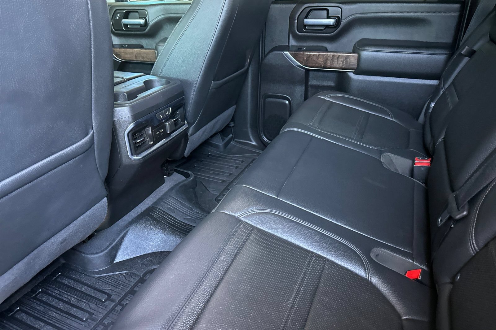 Used 2020 GMC Sierra 2500 Denali w/ Denali Ultimate Package AWD/4WD image 9