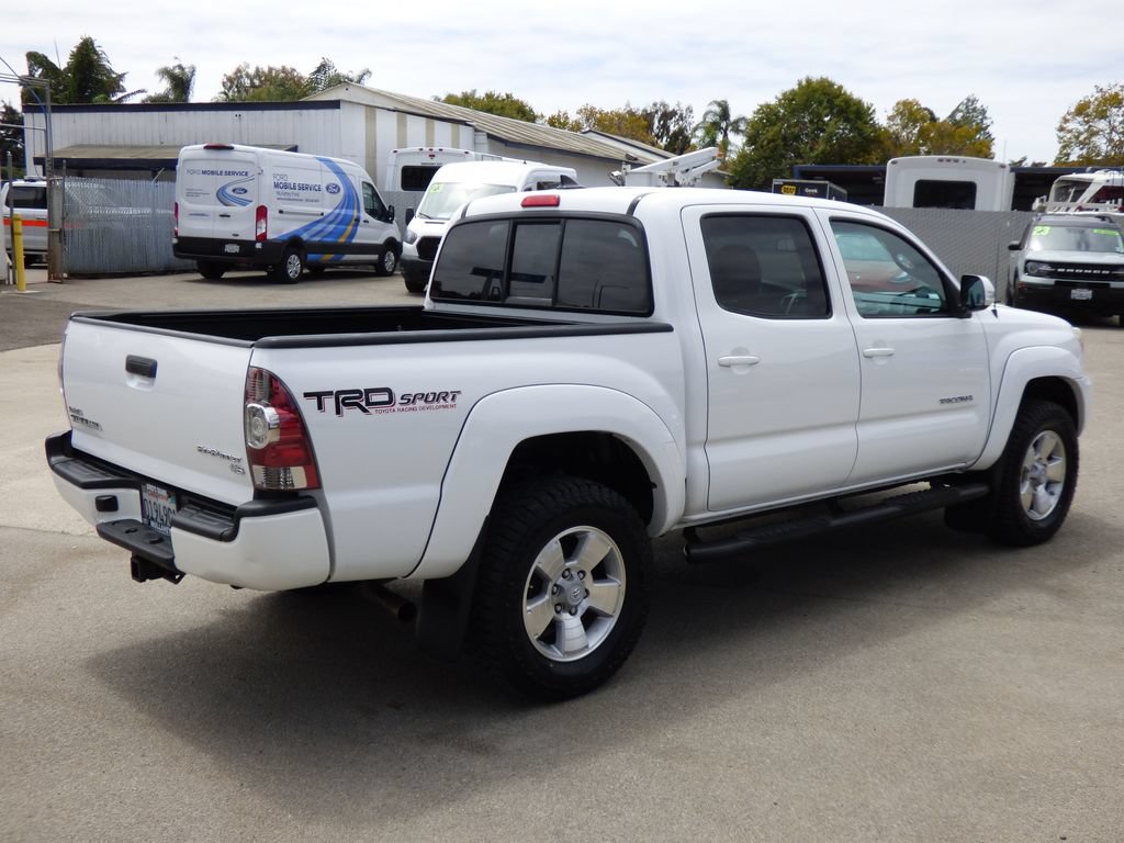 Used 2014 Toyota Tacoma PreRunner w/ TRD Sport Package RWD image 3