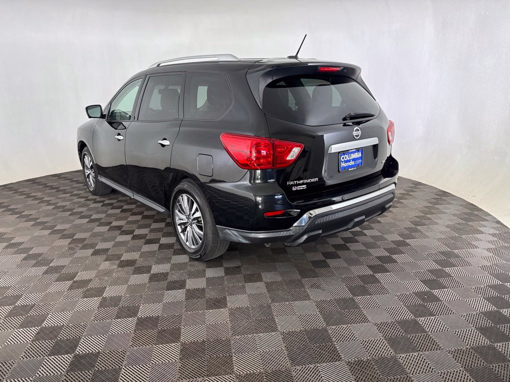 Used 2018 Nissan Pathfinder SL FWD image 11