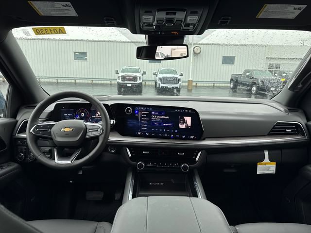 New 2026 Chevrolet Suburban LT image 12