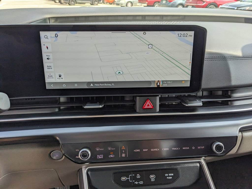 Certified 2026 Kia Carnival LX FWD image 24