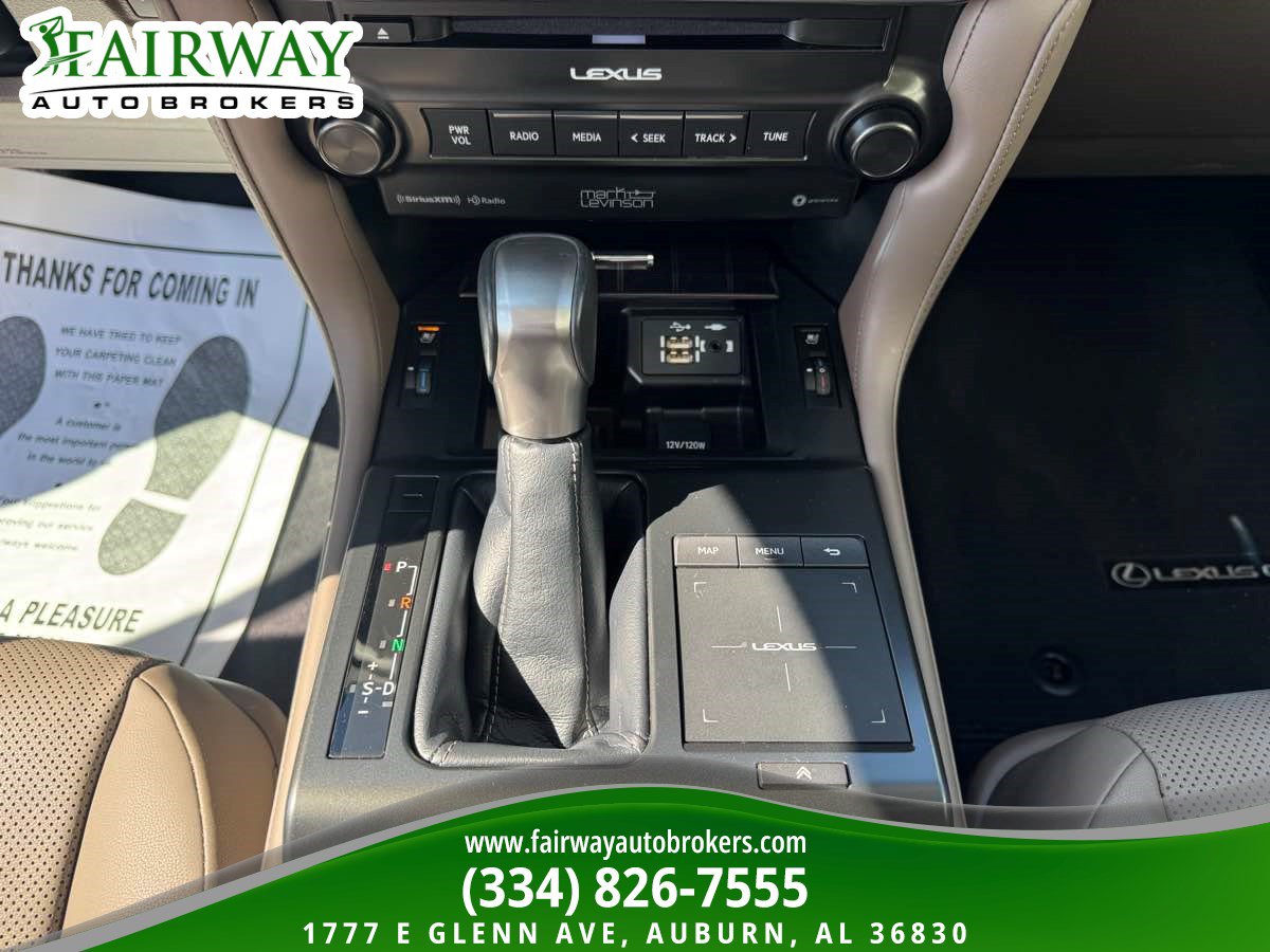 Used 2023 Lexus GX 460 Premium w/ Accessory Package AWD/4WD image 24