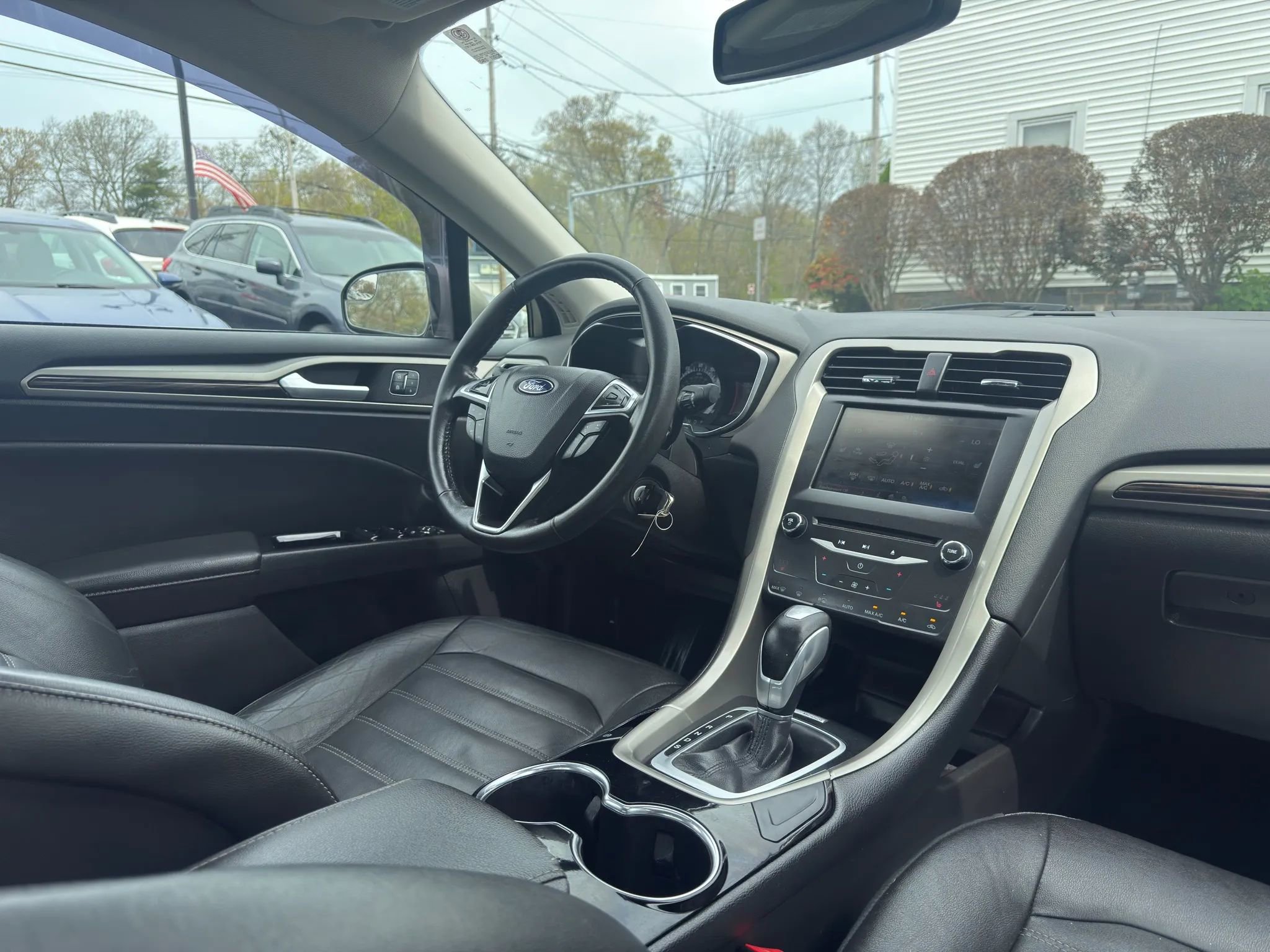 Used 2015 Ford Fusion SE w/ Equipment Group 202A AWD/4WD image 30