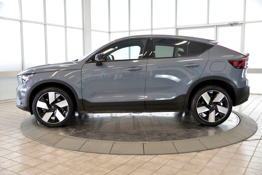 Used 2023 Volvo C40 P8 Recharge Plus image 5