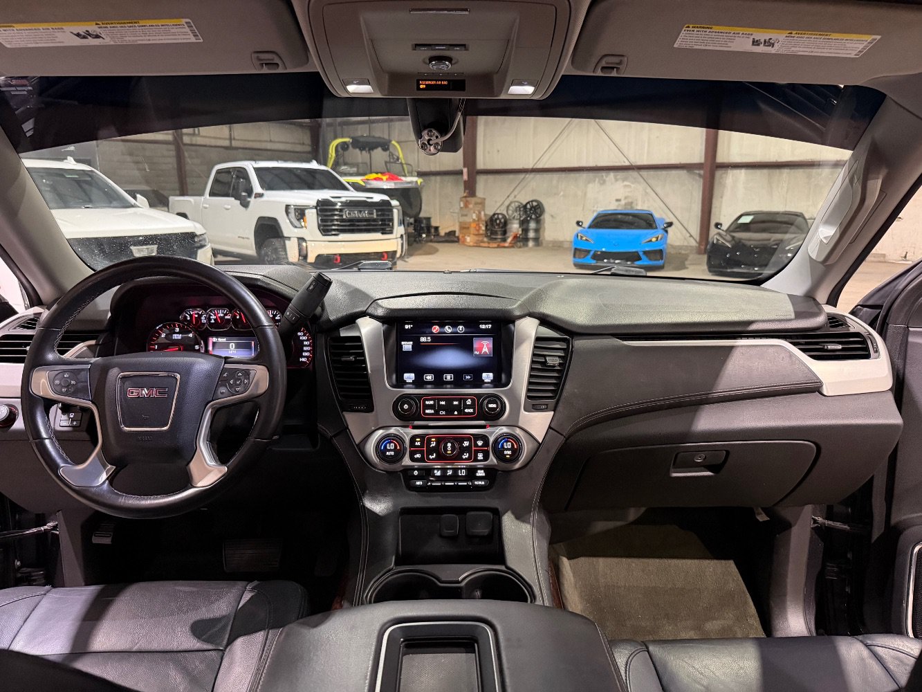 Used 2015 GMC Yukon SLE w/ Convenience Package RWD image 28