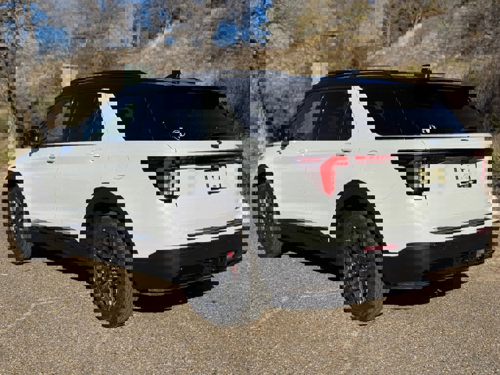 New 2026 Ford Explorer ST-Line w/ ST-Line Street Pack image 15