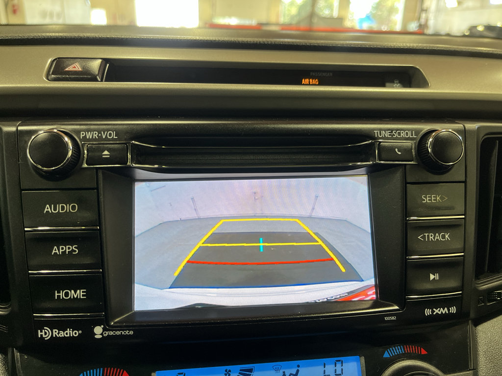 Used 2016 Toyota RAV4 XLE AWD/4WD image 34