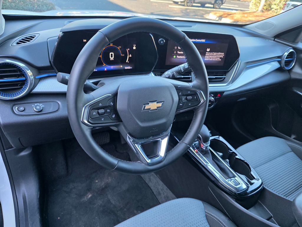 Certified 2025 Chevrolet Trax LT w/ LT Convenience Package image 15