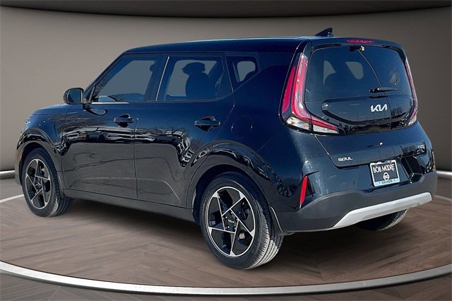Used 2023 Kia Soul EX image 11