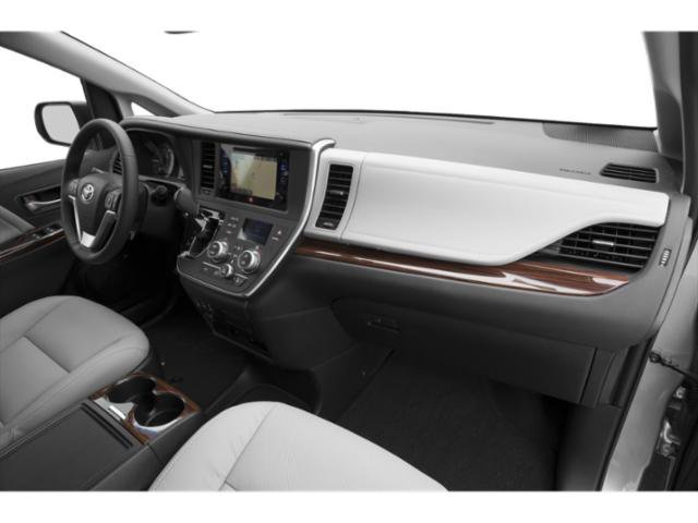 Used 2015 Toyota Sienna XLE FWD image 16