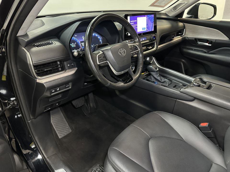 Used 2024 Toyota Grand Highlander Platinum image 24