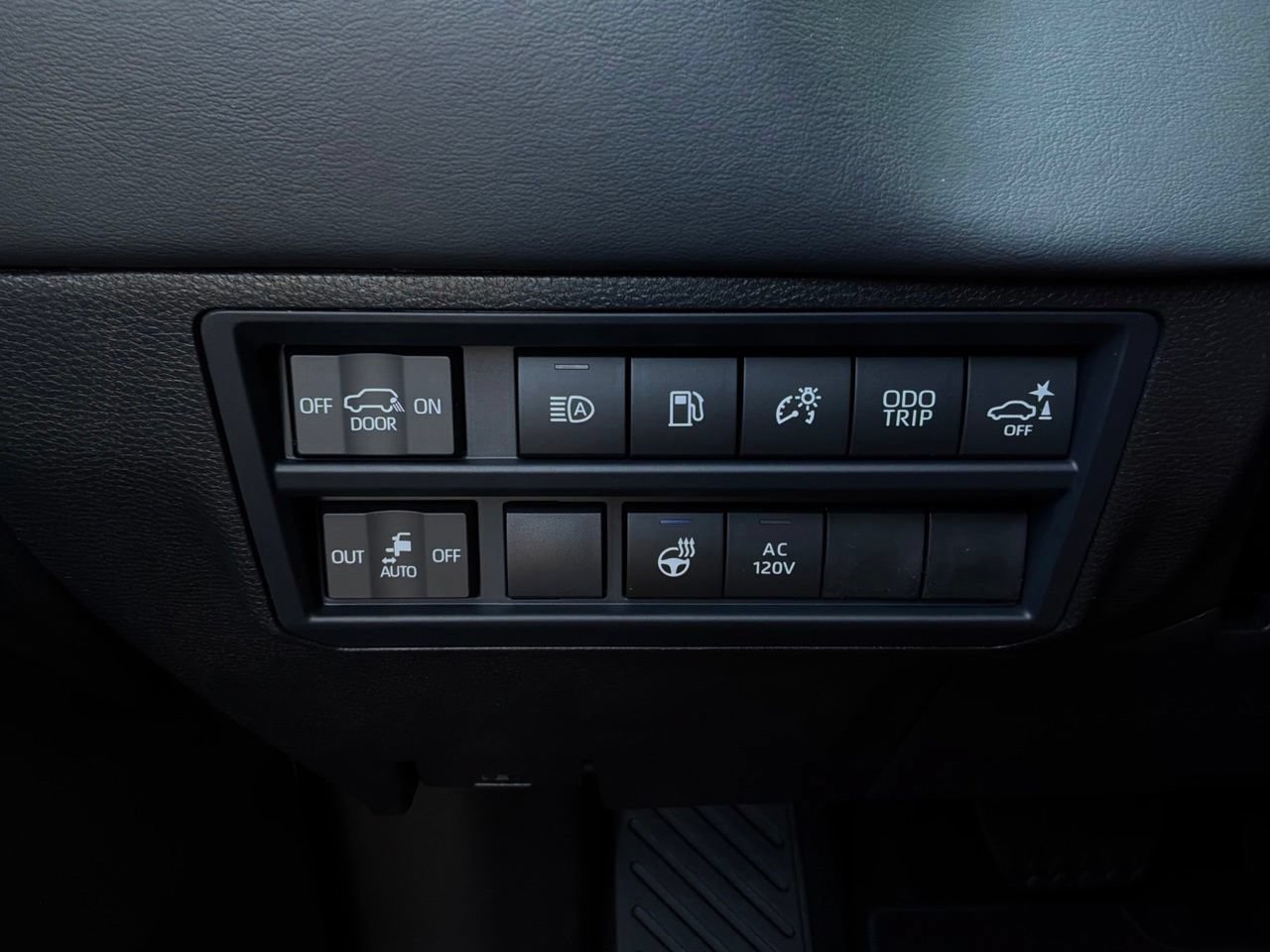 New 2026 Toyota Sequoia Platinum AWD/4WD image 28