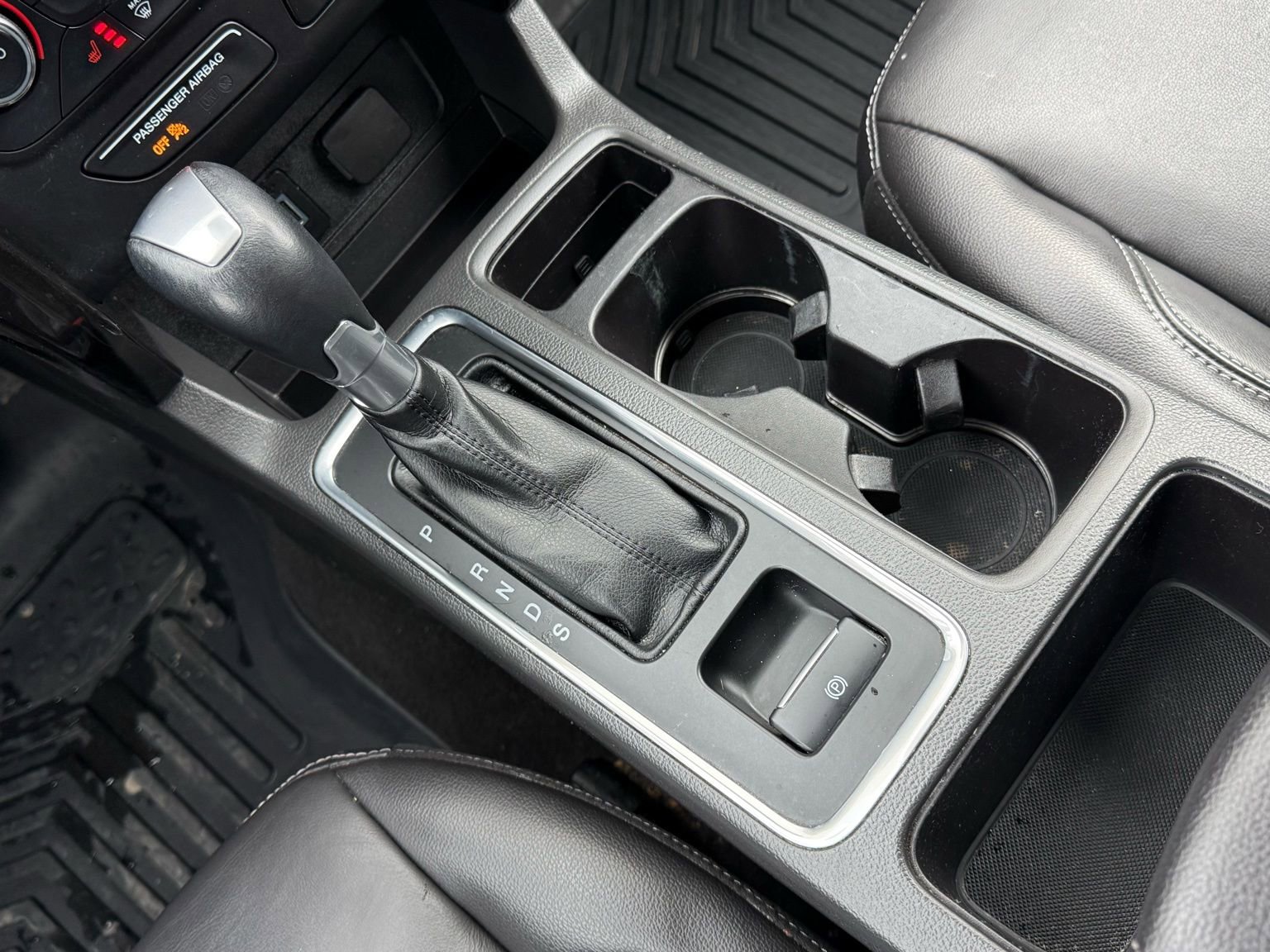 Used 2017 Ford Escape Titanium image 24