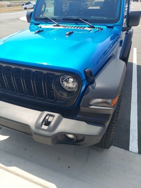 Used 2024 Jeep Wrangler Sport S image 13