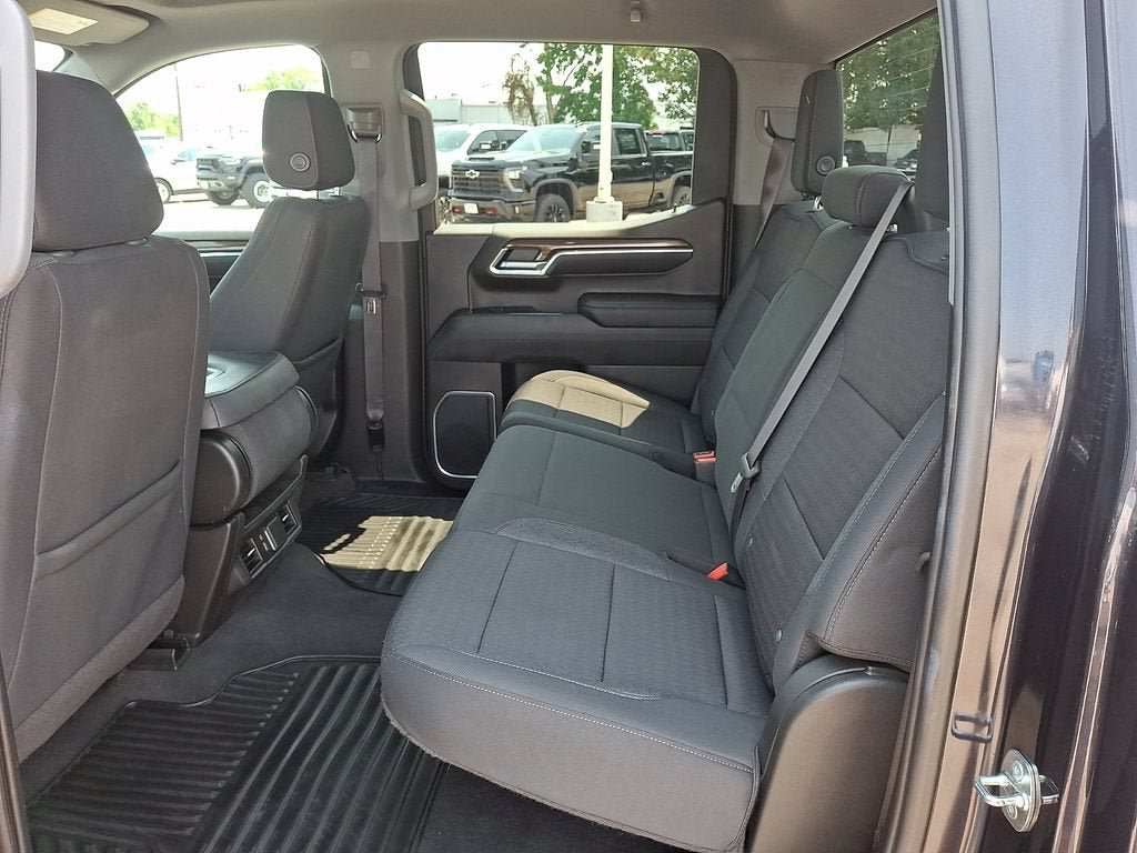 Certified 2023 Chevrolet Silverado 1500 LT AWD/4WD image 12