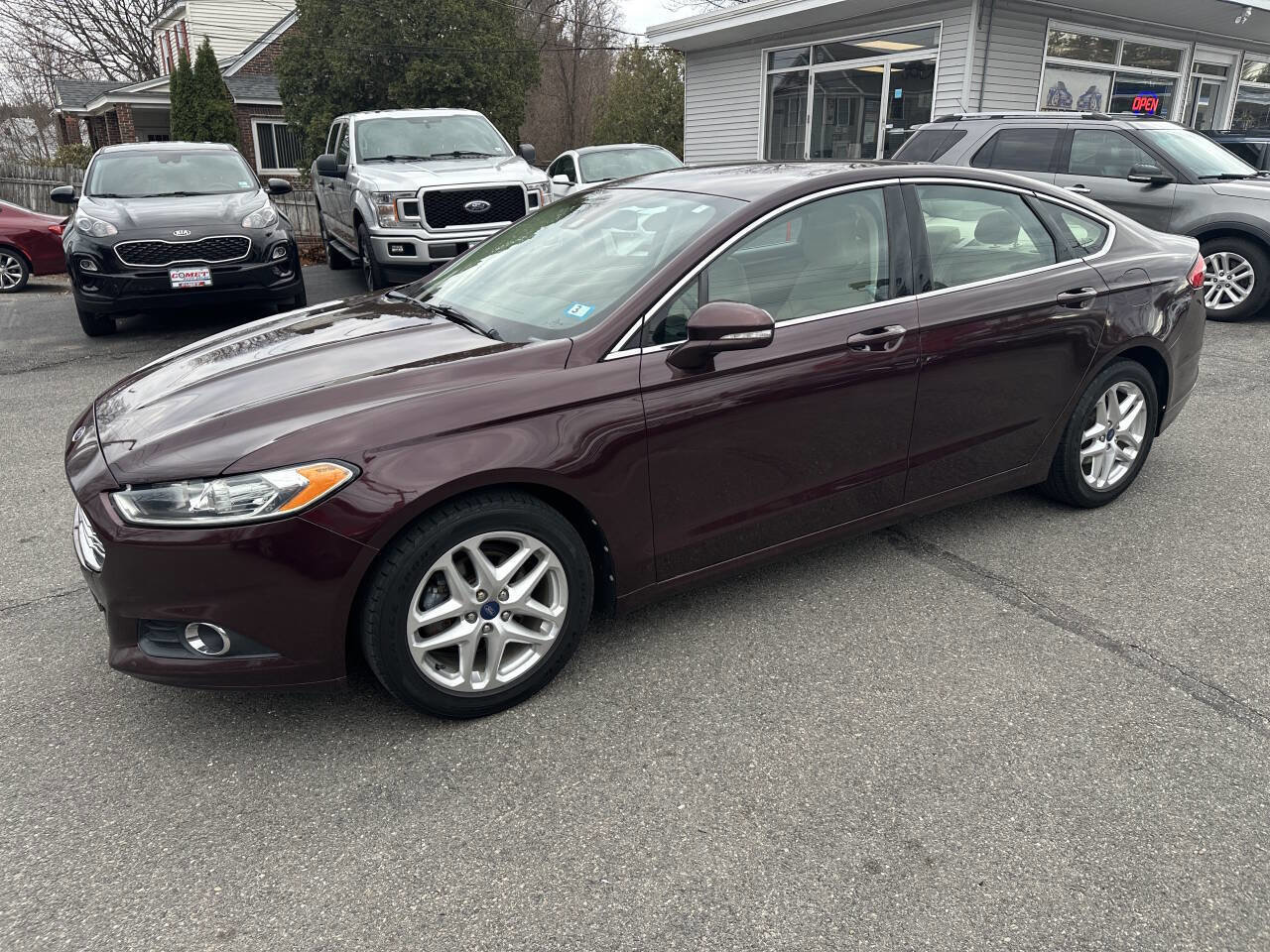 Used 2013 Ford Fusion SE FWD image 8