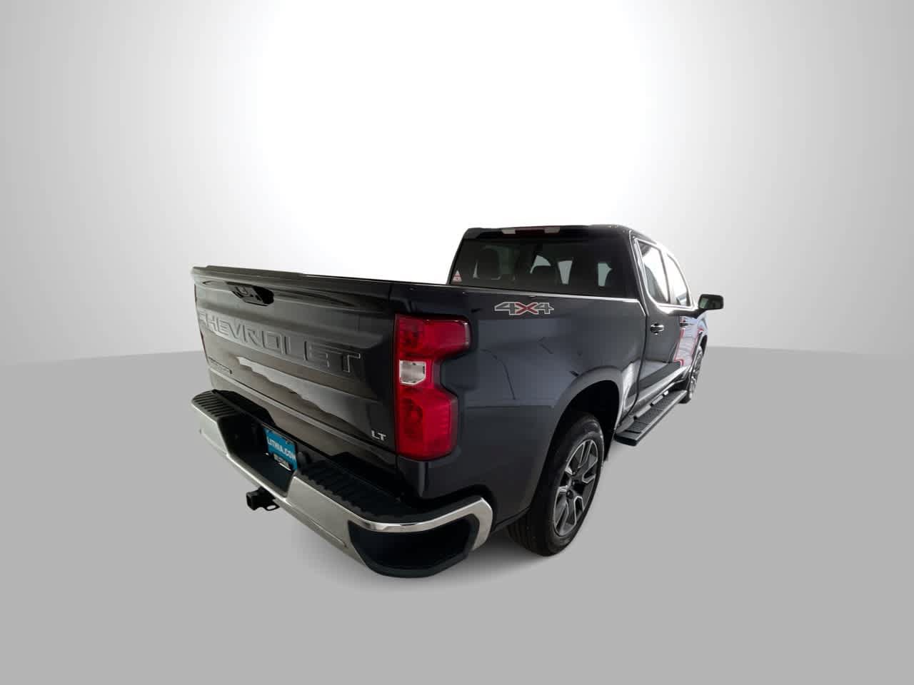 Used 2022 Chevrolet Silverado 1500 LT AWD/4WD image 8