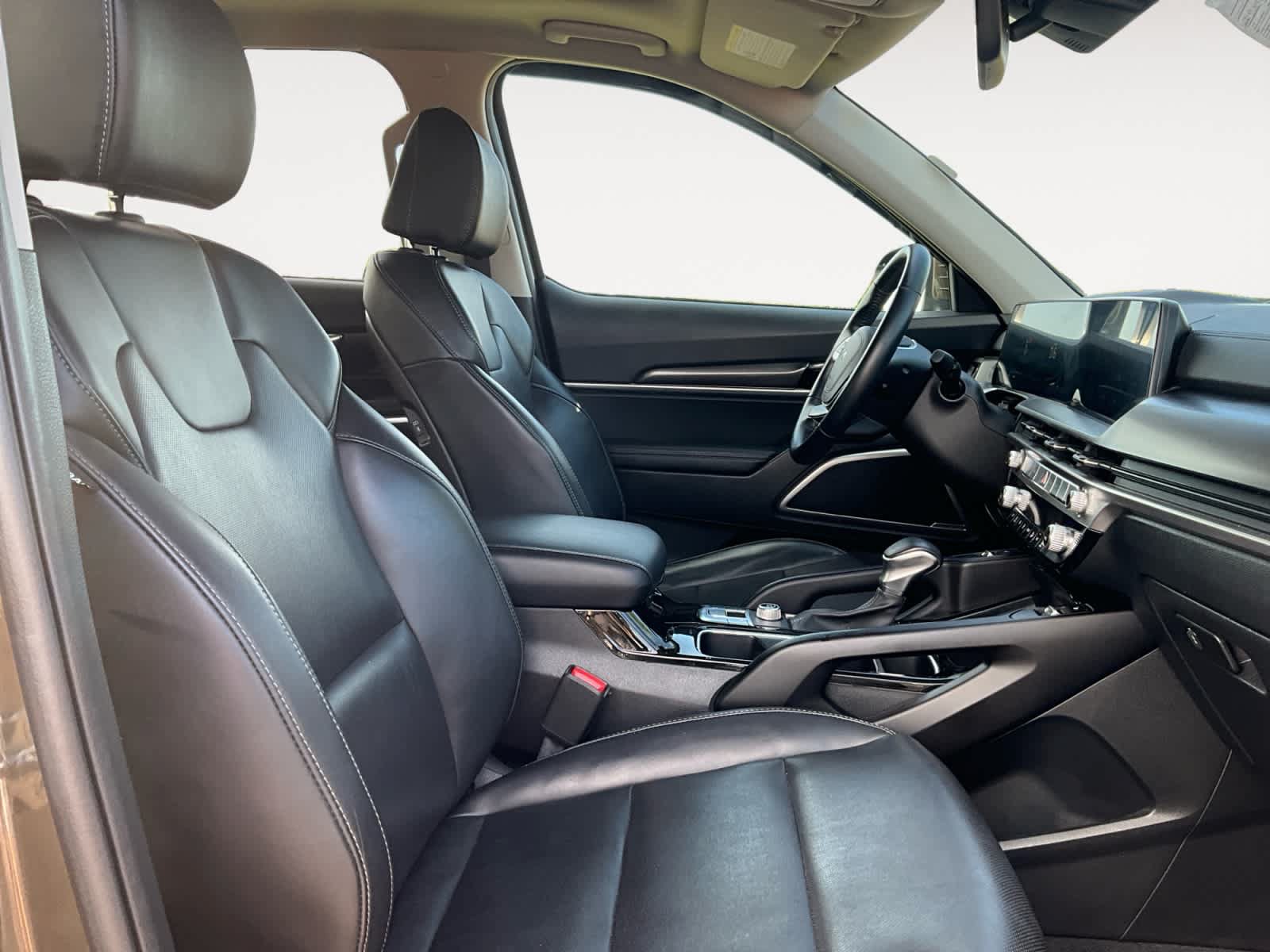 Used 2024 Kia Telluride S w/ S Sunroof Package FWD image 11