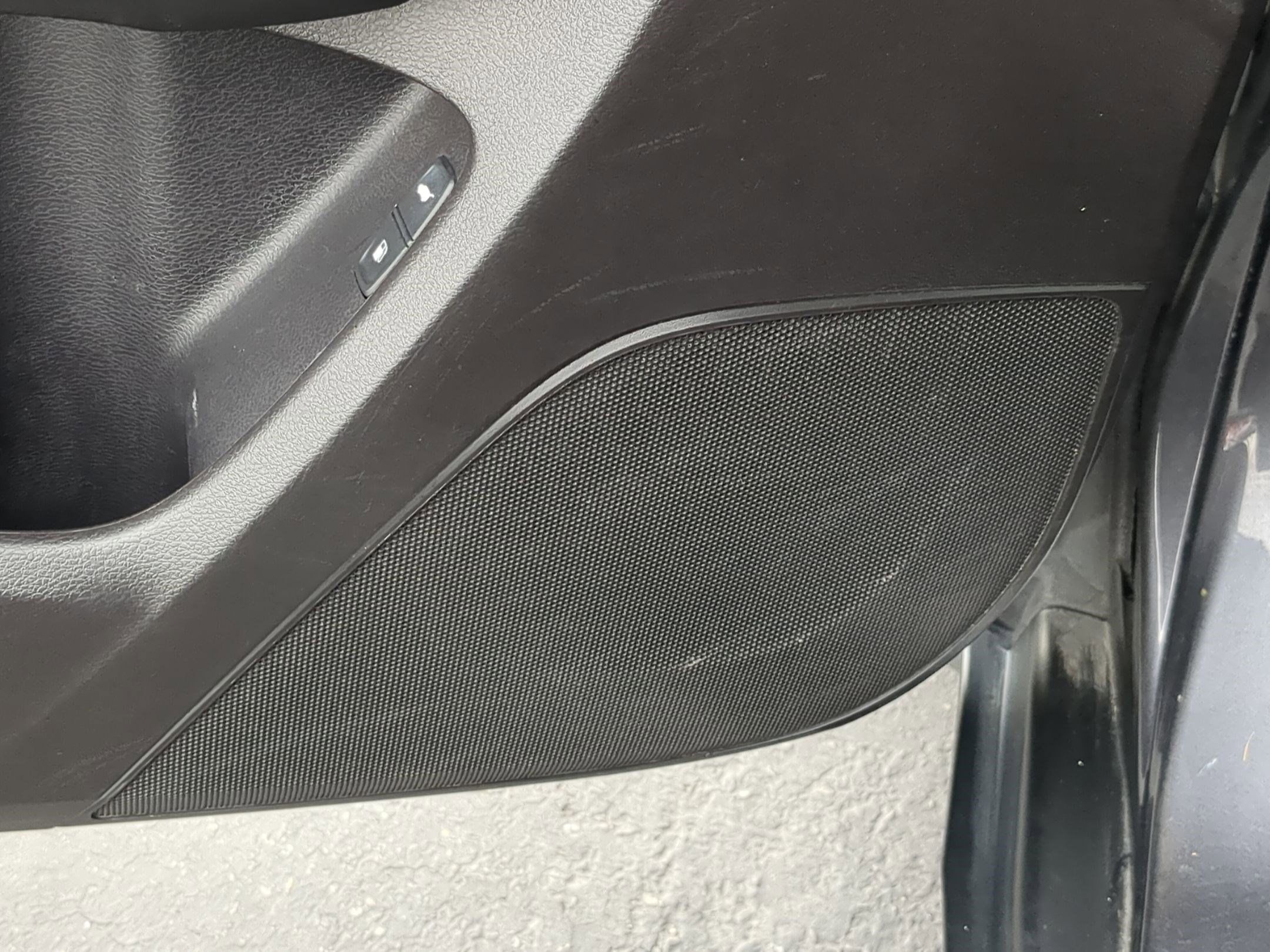 Used 2018 Acura MDX FWD image 15