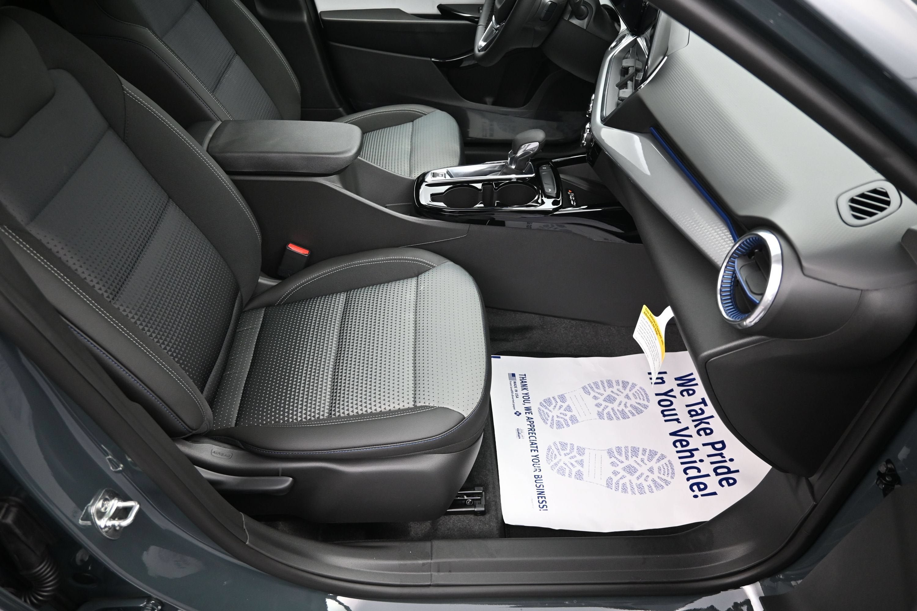 New 2026 Chevrolet Trax LT w/ Sunroof Package FWD image 33