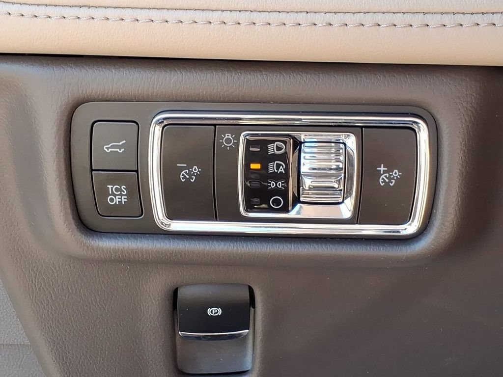 Used 2023 Lincoln Nautilus Reserve AWD/4WD image 15