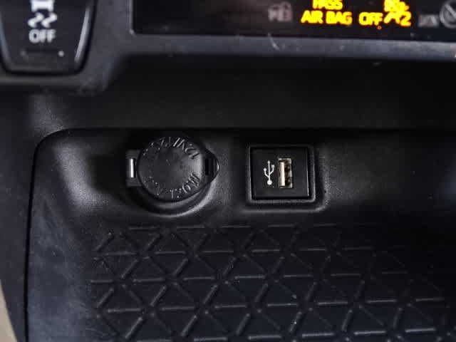 Certified 2023 Toyota RAV4 LE FWD image 31
