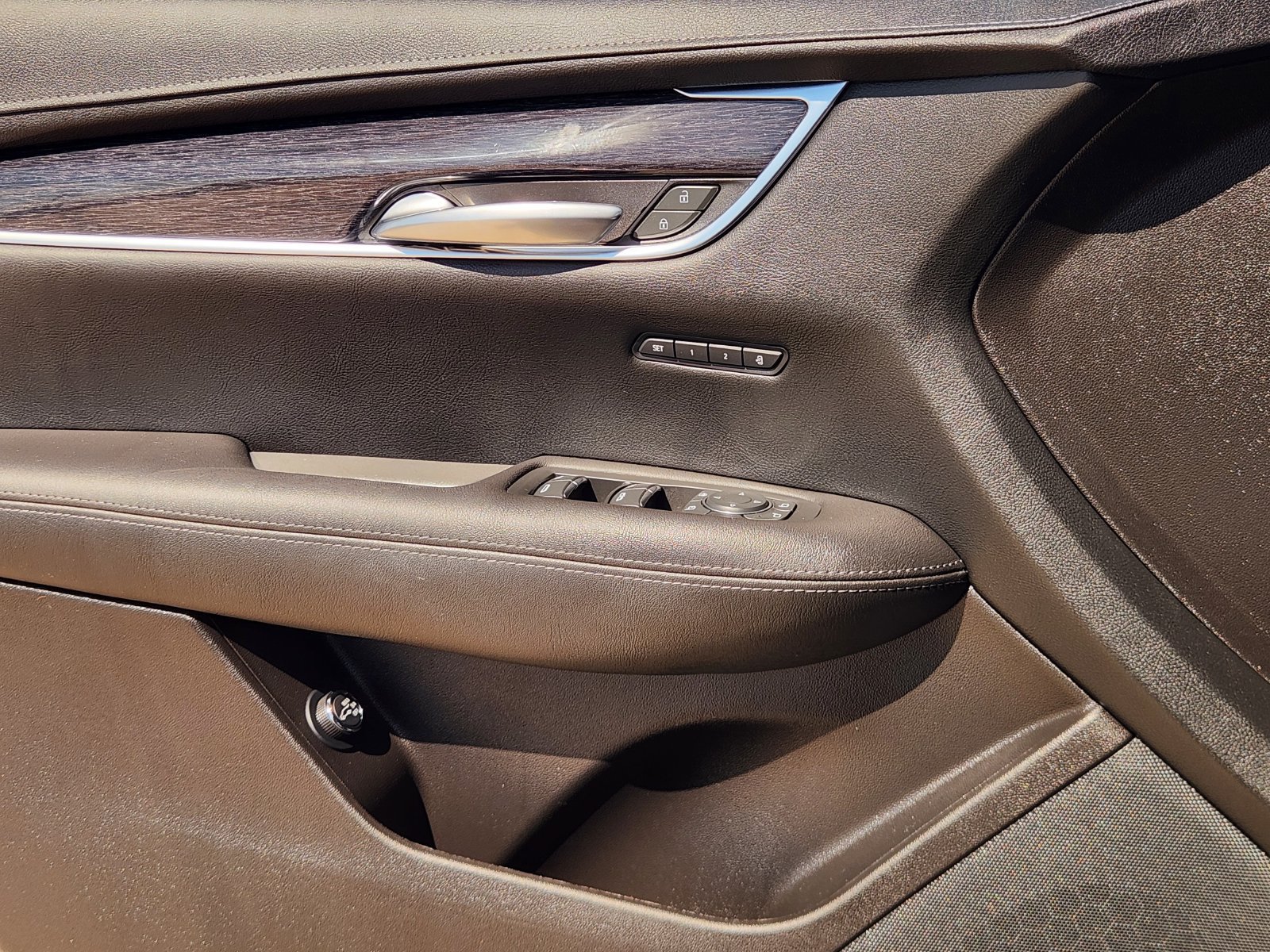 Used 2022 Cadillac XT5 Premium Luxury w/ LPO, Floor Liner Package AWD/4WD image 23
