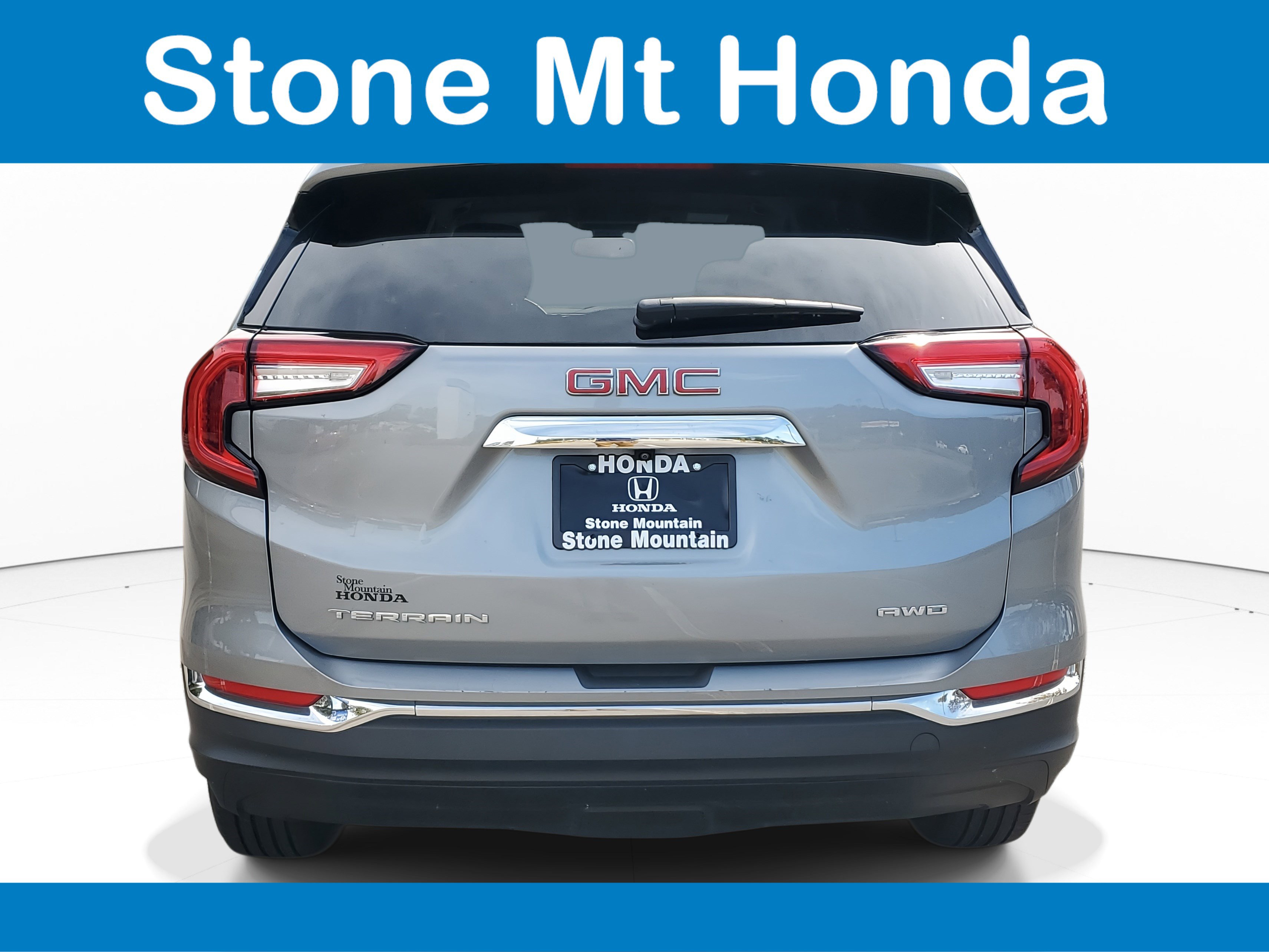 Used 2024 GMC Terrain SLT image 5