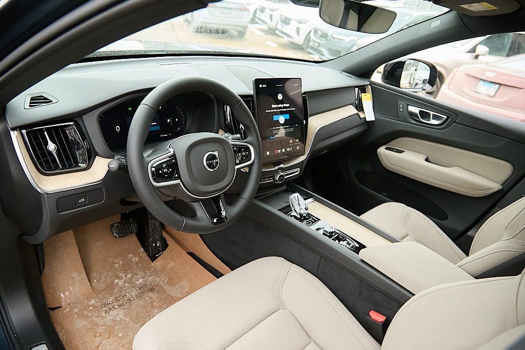 New 2026 Volvo XC60 B5 Plus w/ Protection Package Premier image 12