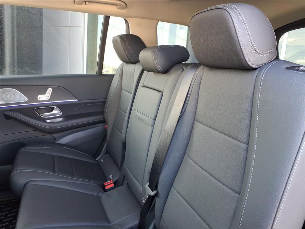 New 2026 Mercedes-Benz GLS 450 4MATIC image 26