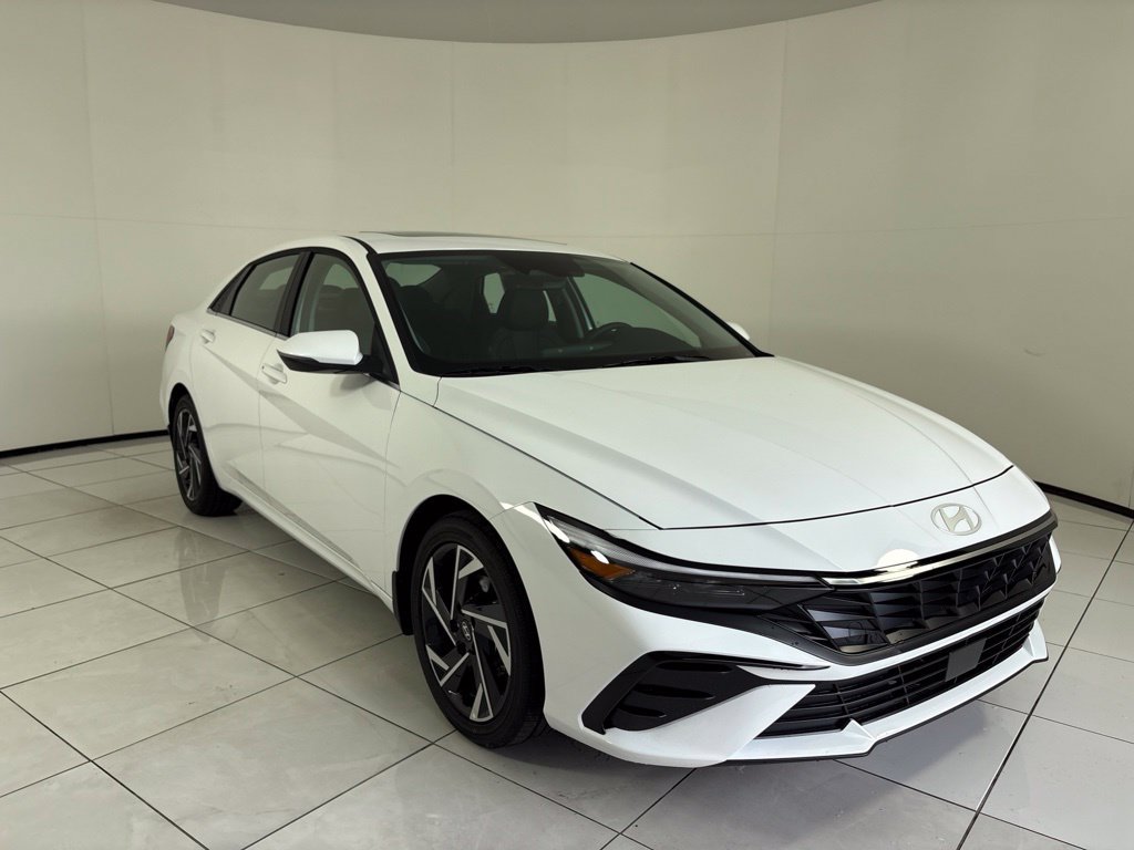 New 2026 Hyundai Elantra Limited FWD image 7