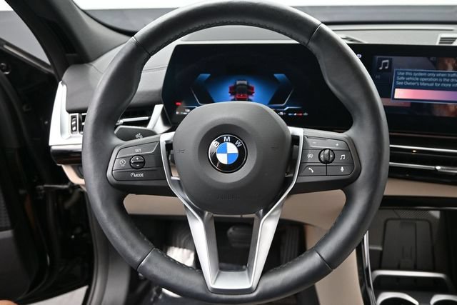 Used 2025 BMW X2 xDrive28i w/ Technology Package AWD/4WD image 13